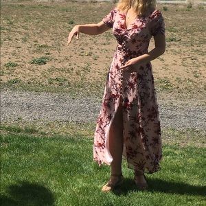 EUC Willow & Clay Blush Floral Dress